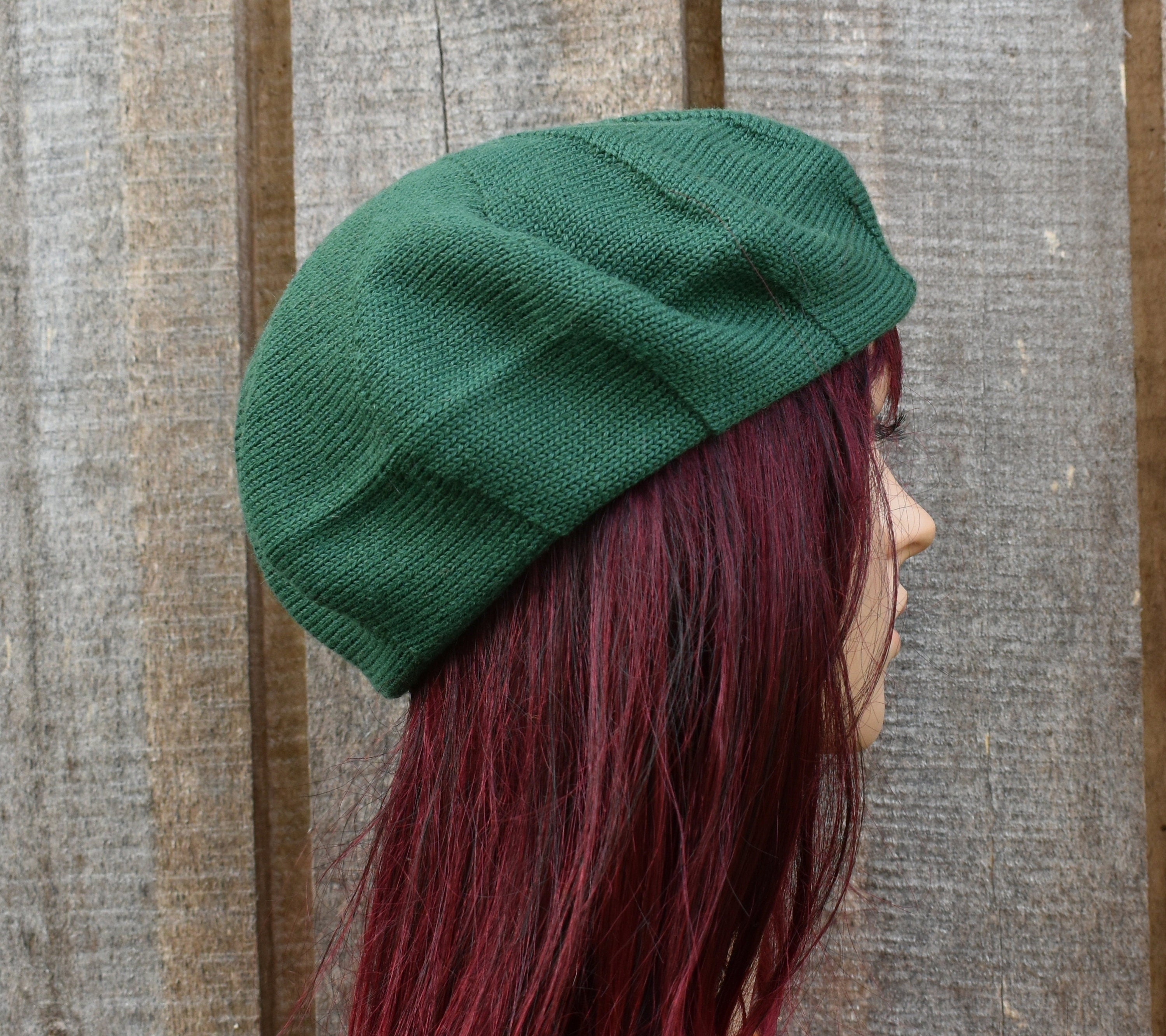 Green Knitted Beret: Unisex Wool Slouch Hat