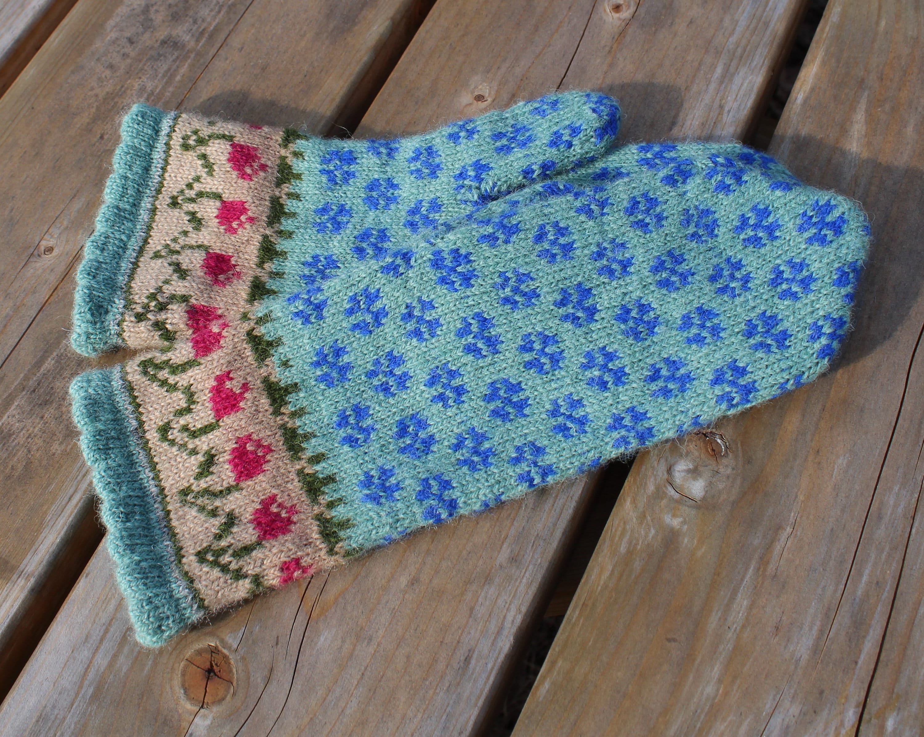 Knitted Wool Mittens: Latvian Nordic Fair Isle Gloves (Size M)