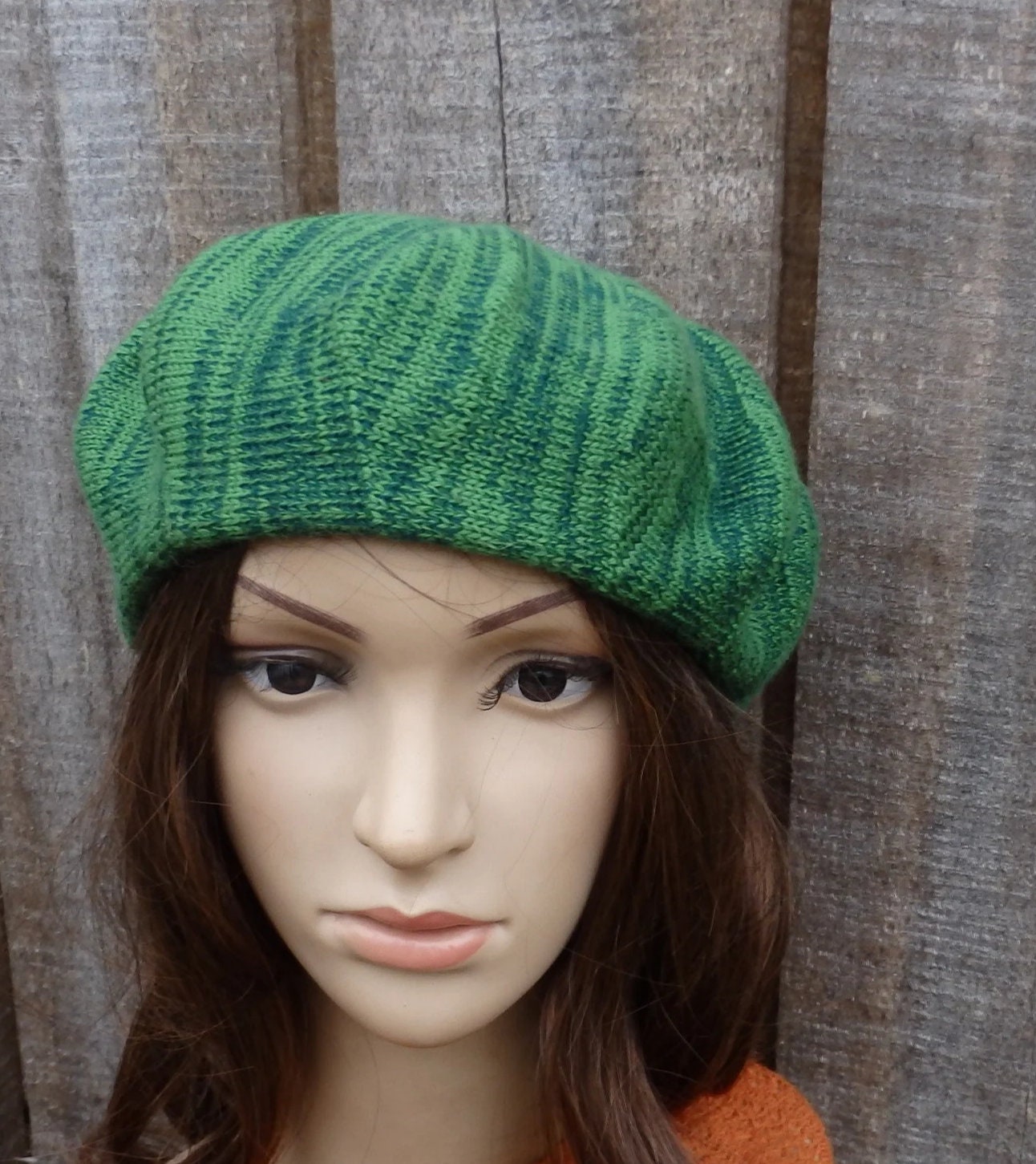 Green Knitted Beret: Unisex Wool Slouch Hat
