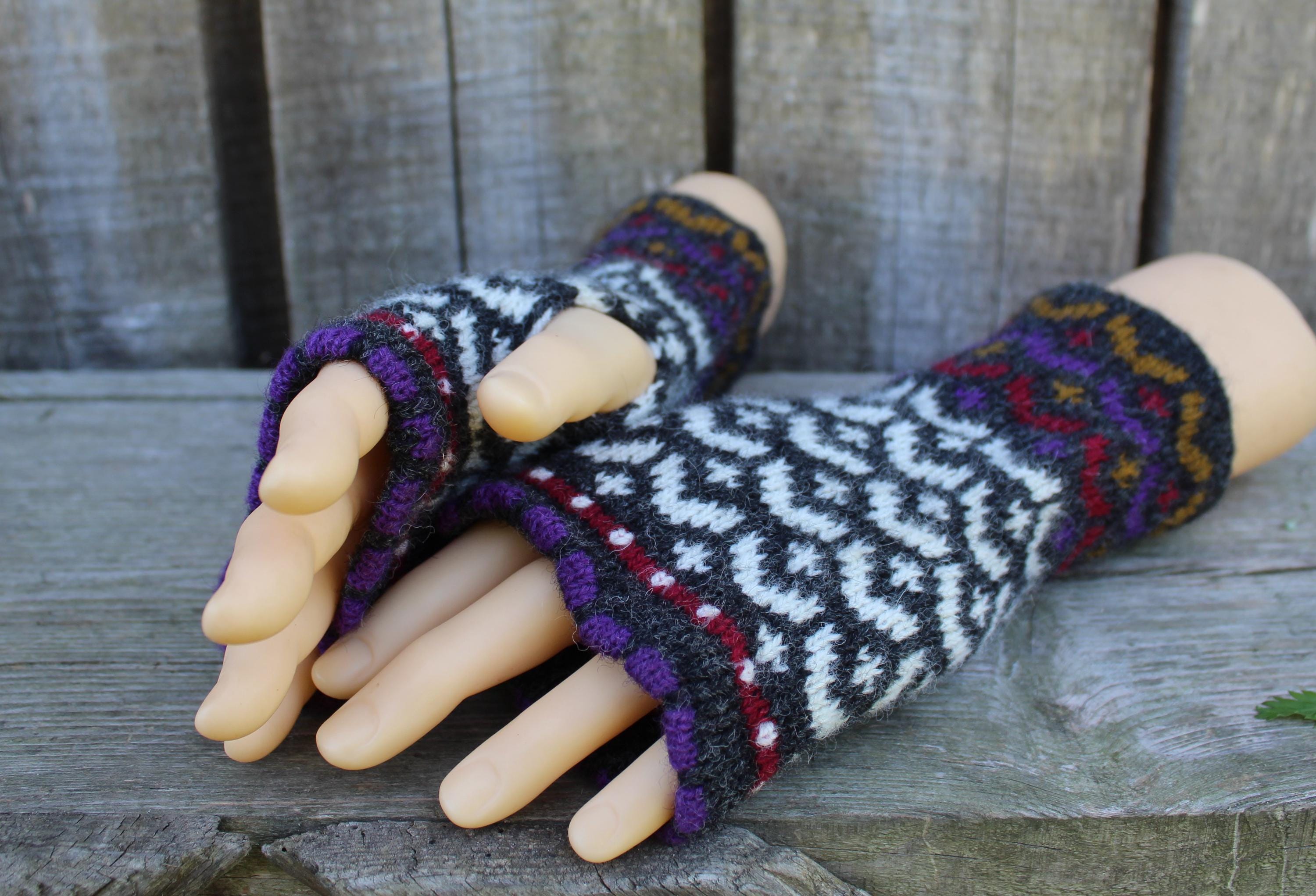 Knitted Wool Fingerless Gloves: Latvian Hand Warmers, Gray & White