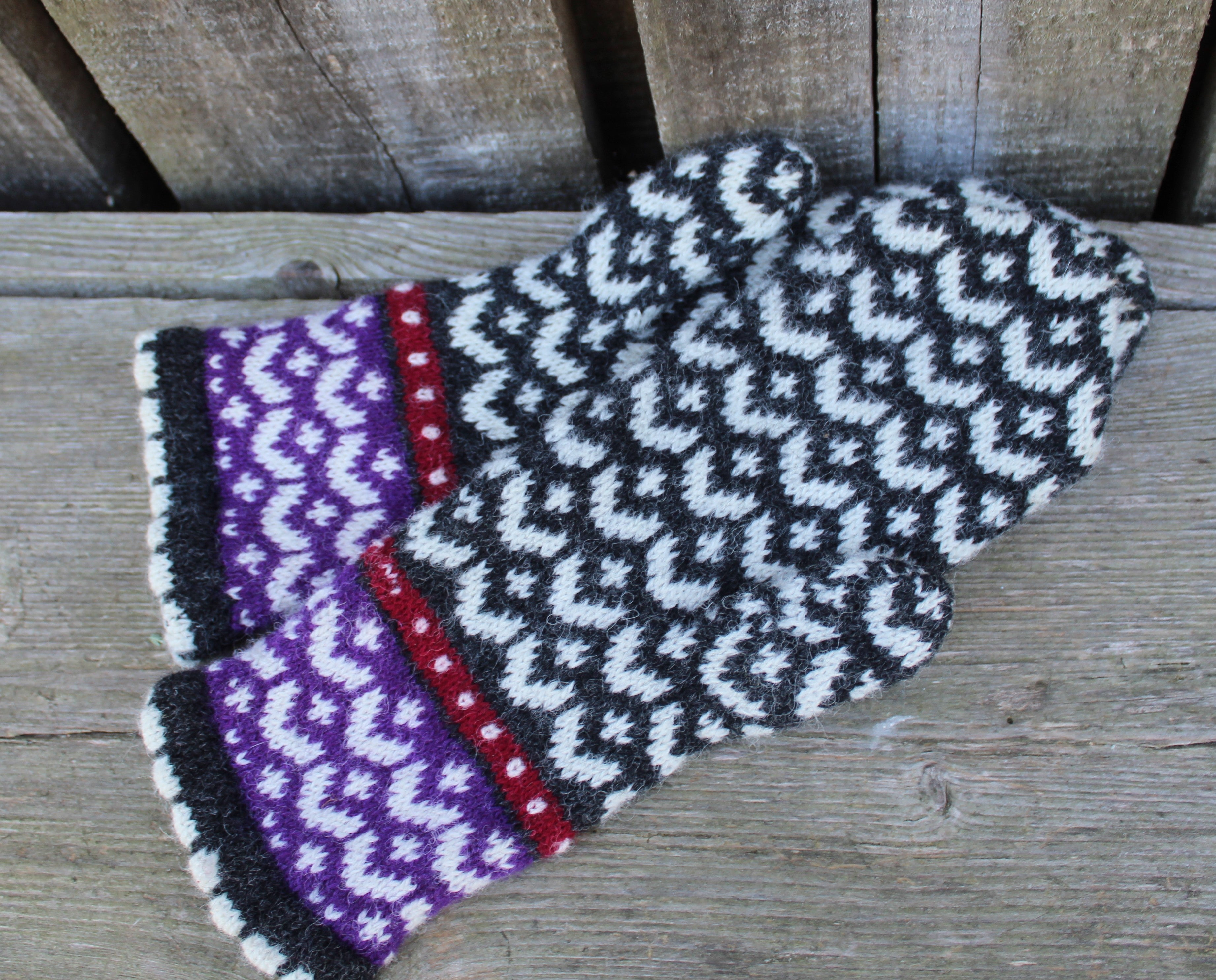 Knitted Fair Isle Wool Mittens:  warm winter gloves