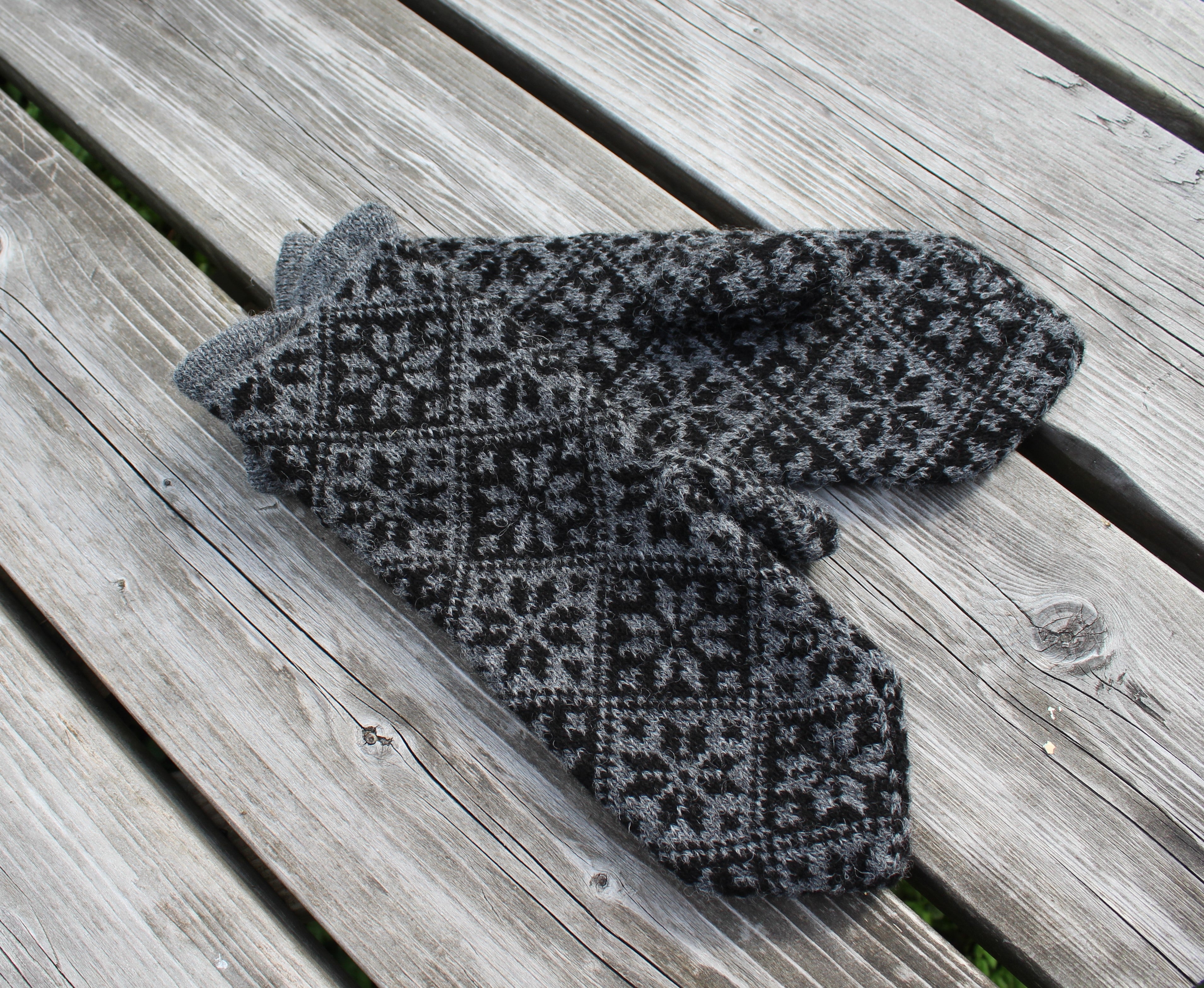 Knitted Fair Isle Wool Mittens:  Warm Latvian Gloves