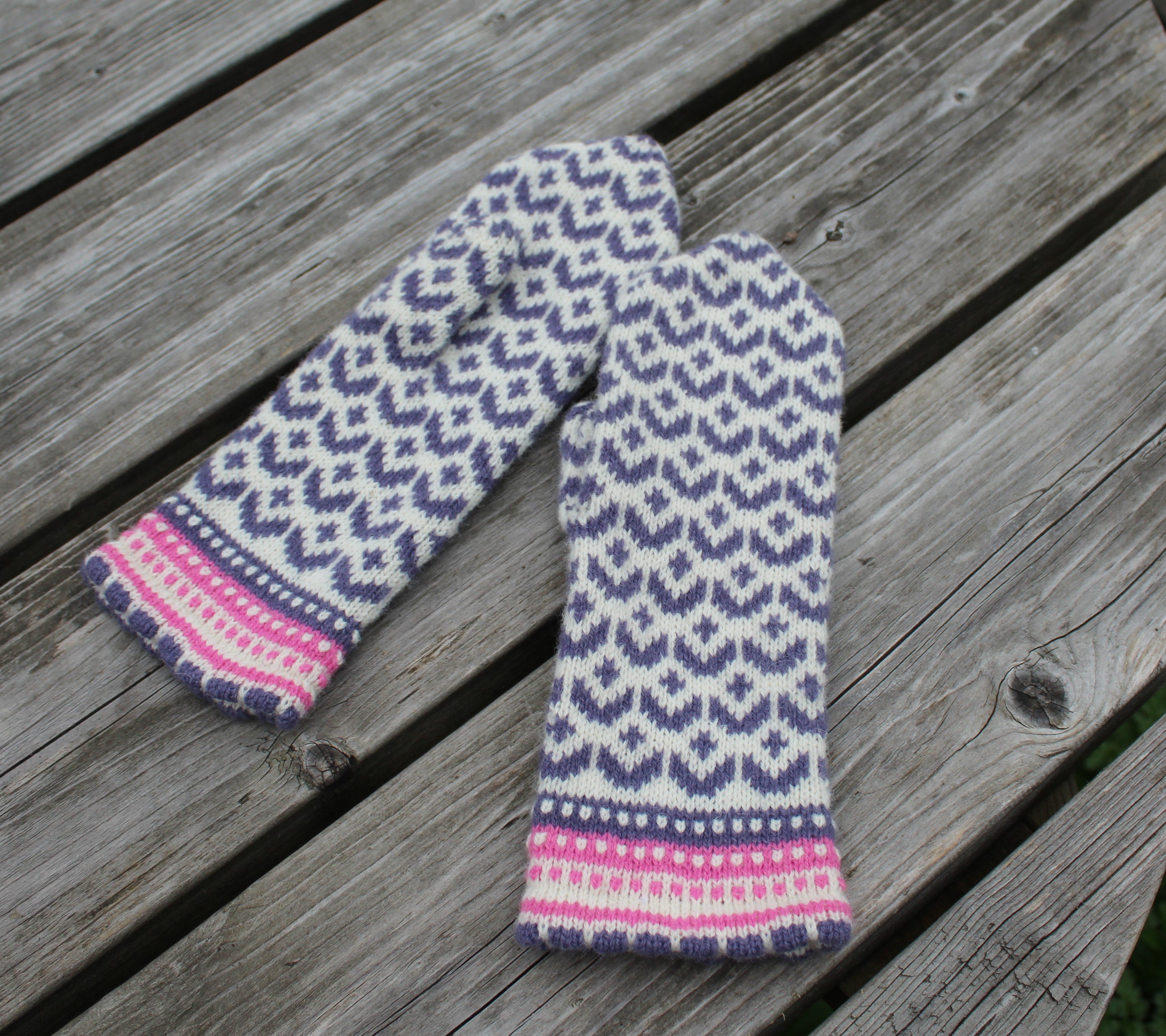 Knitted Fair Isle Wool Mittens:  warm winter gloves