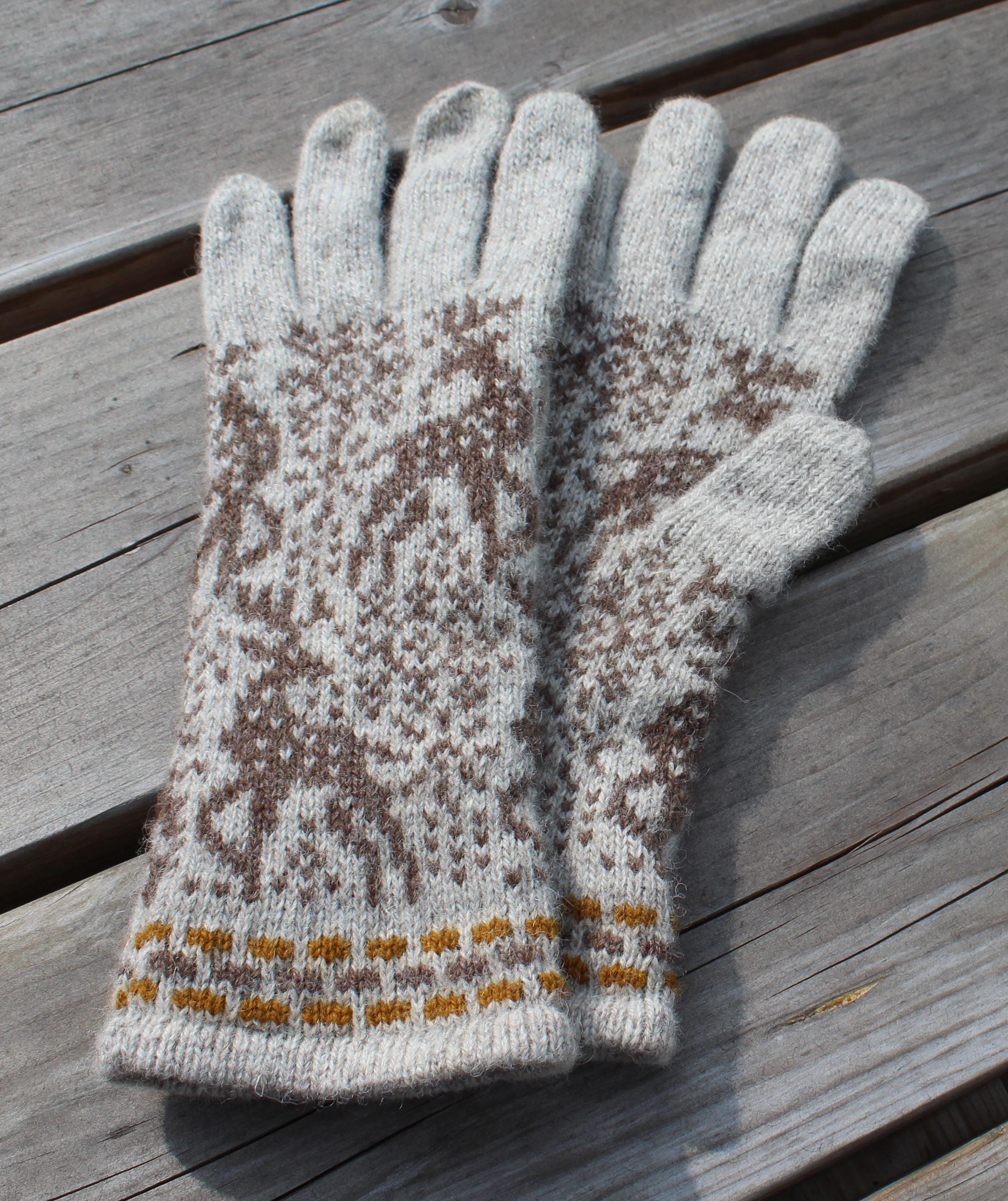 Knitted Wool Gloves: Reindeer Nordic Hand Warmers, Size M