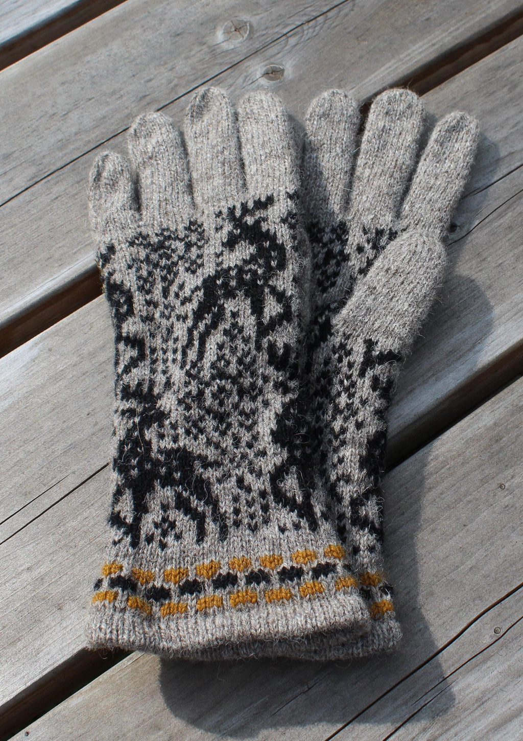 Knitted Wool Gloves: Reindeer Nordic Hand Warmers, Size M