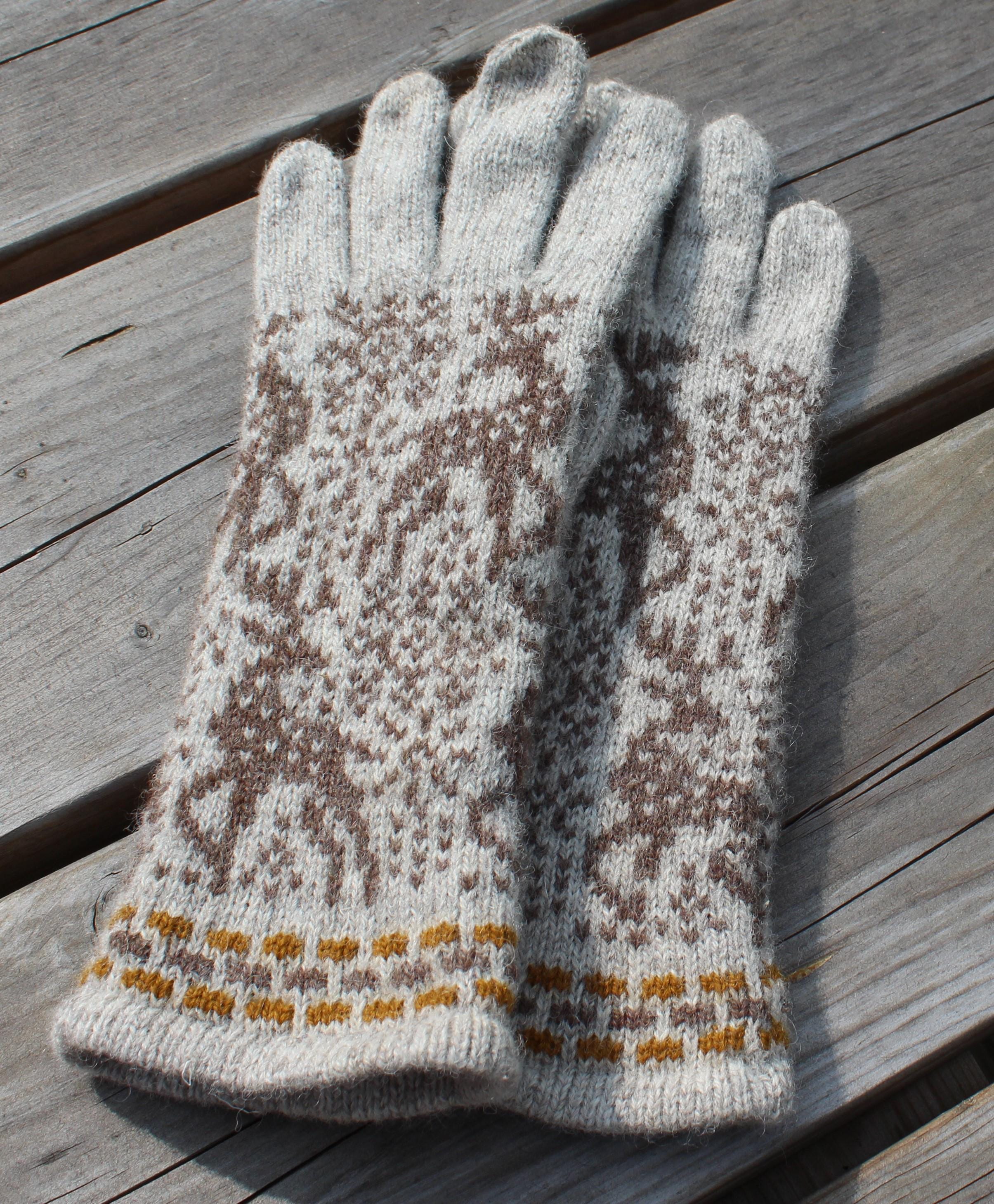 Knitted Wool Gloves: Reindeer Nordic Hand Warmers, Size M