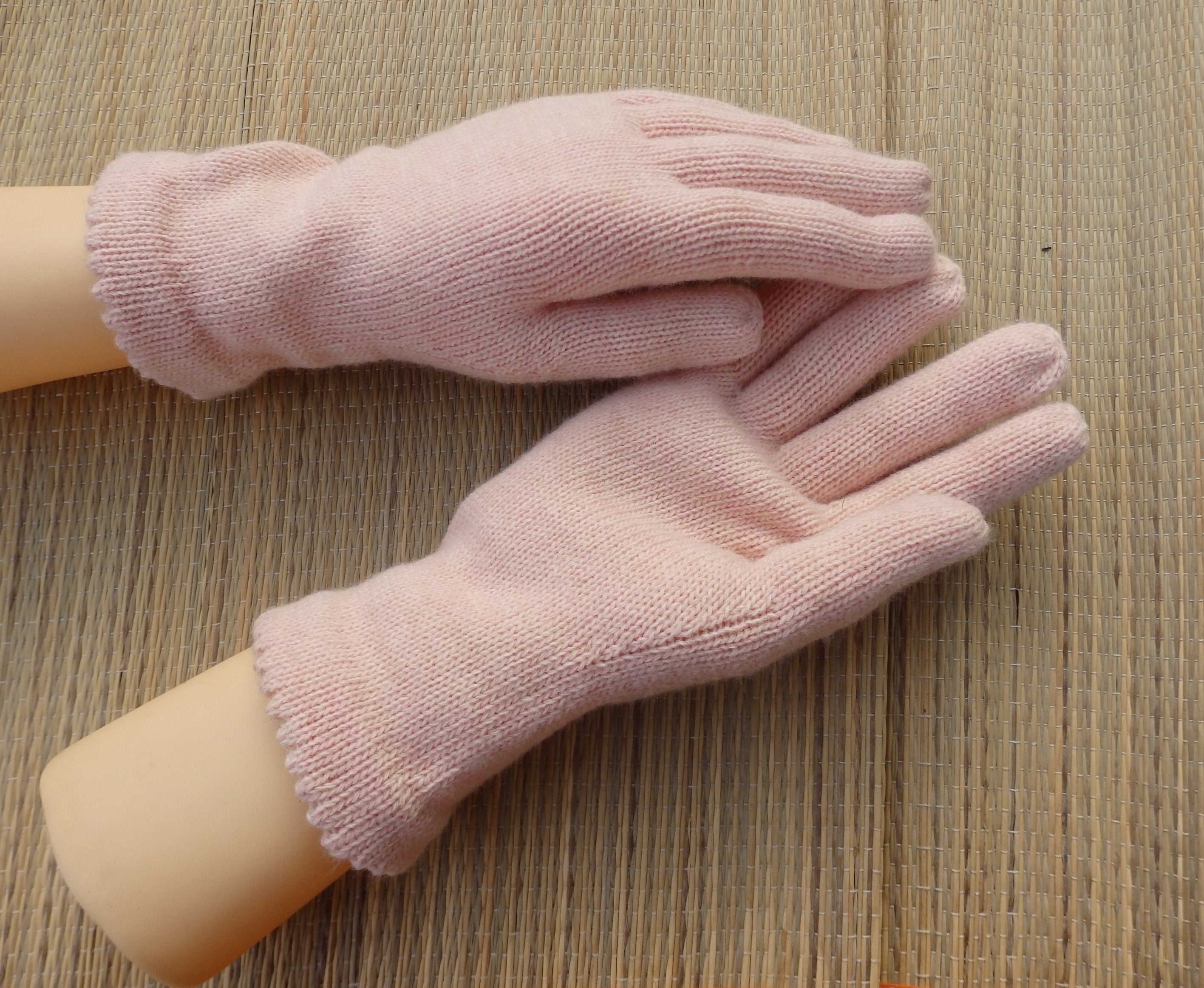 Gestrickte Winterhandschuhe aus warmer Merinowolle in leuchtendem Pink für Damen, voll Finger, Outdoor-Handschuhe